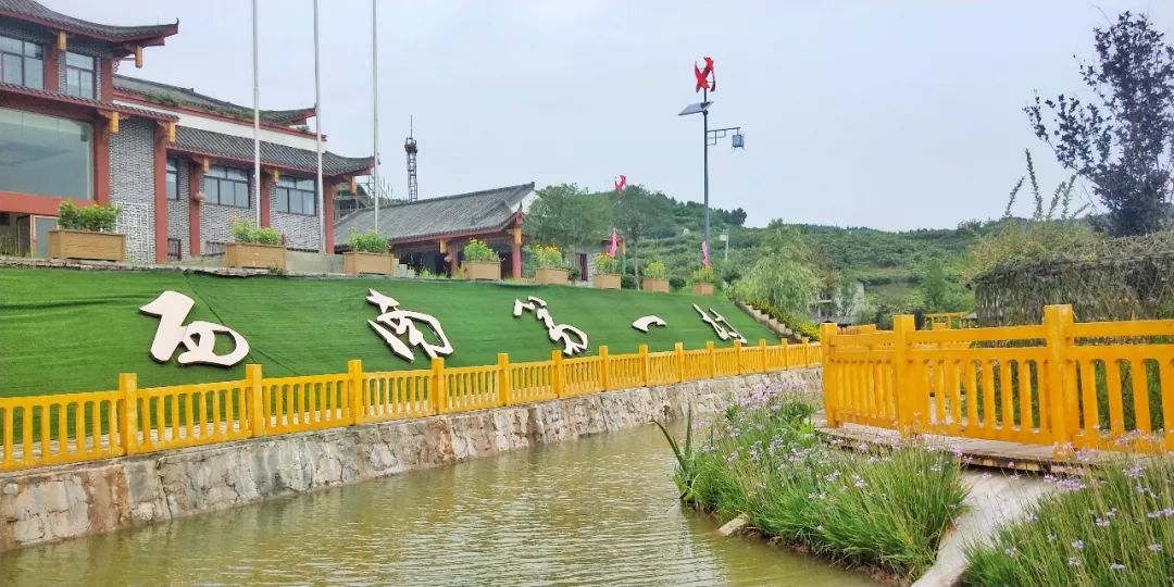 不必远行自有风景,不必远行在家度假