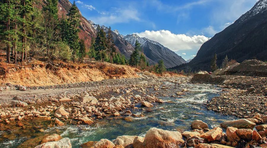 比较省钱的旅游方法,一个最省钱的旅游方法