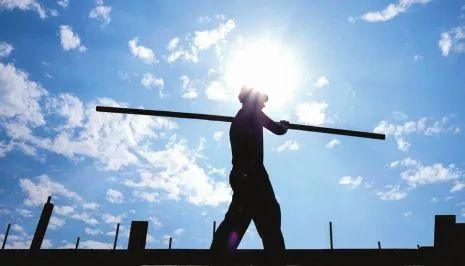 史上罕见高温！是他们在烈日下守护着梅河口！