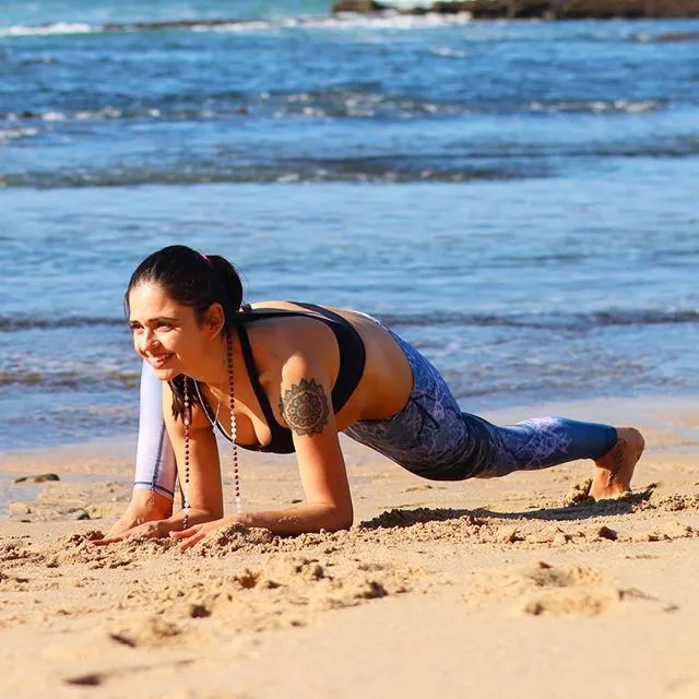 拉伸腰背及韧带的锻炼方法,后侧的韧带太僵硬