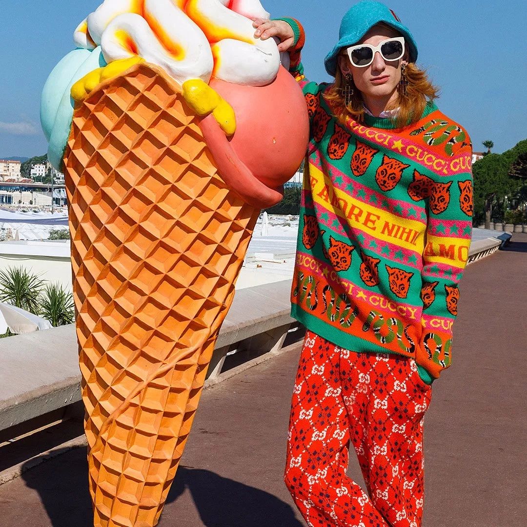 鑷敱涓嶆伅瀹濋浮,鑷敱涓嶆伅鑻辫