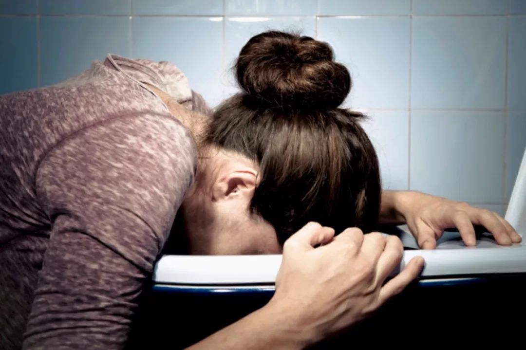 我们仍在痛苦地等待一剂解酒药