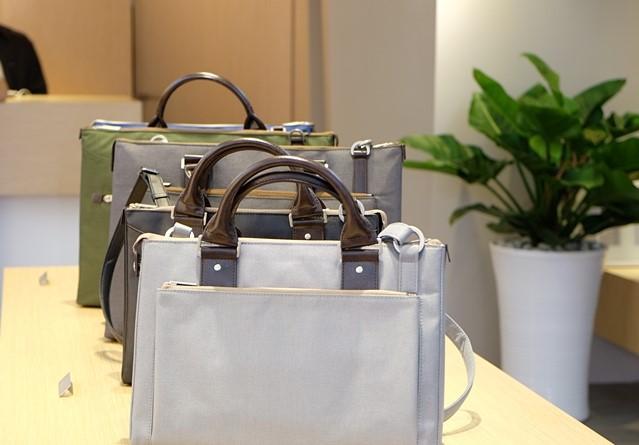 画廊般的Moshi专卖店-买3C周边购物体验