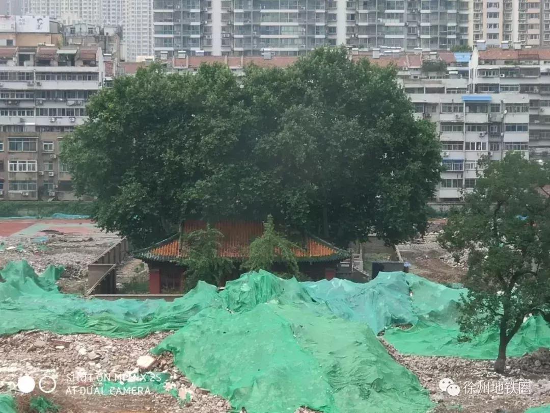 徐州二中变“停车场”！还有哪些回忆留下来？