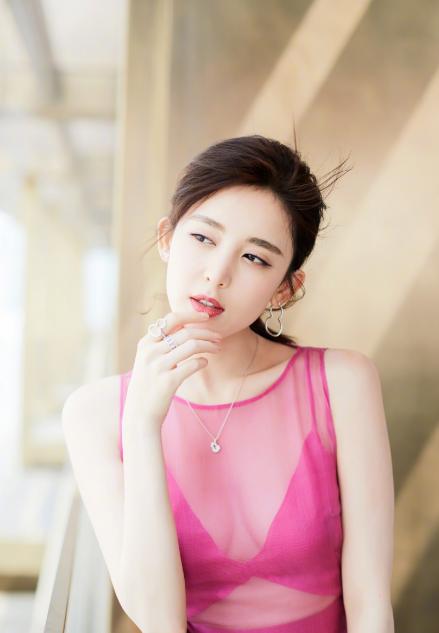 全国最美100张面孔迪丽热巴第一,2021全球最美面孔前十迪丽热巴