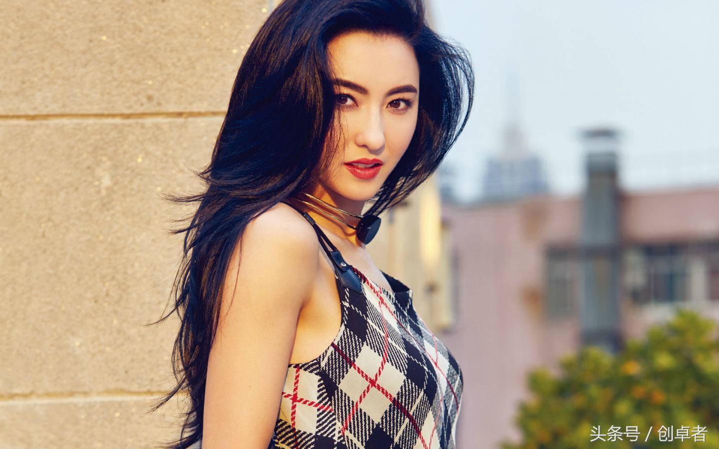 赵薇丑,女明星扮丑角的视频