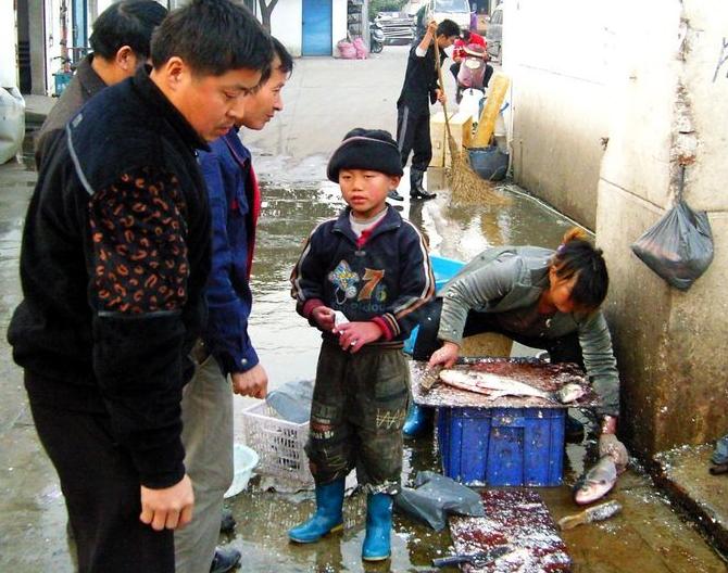 河南省郑州市女子怀孕前后,河南郑州女子怀孕前后
