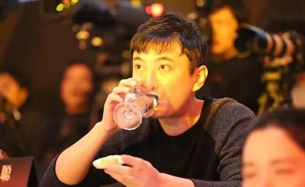 中国前十网红分别是,中国网红粉丝最多的十大网红