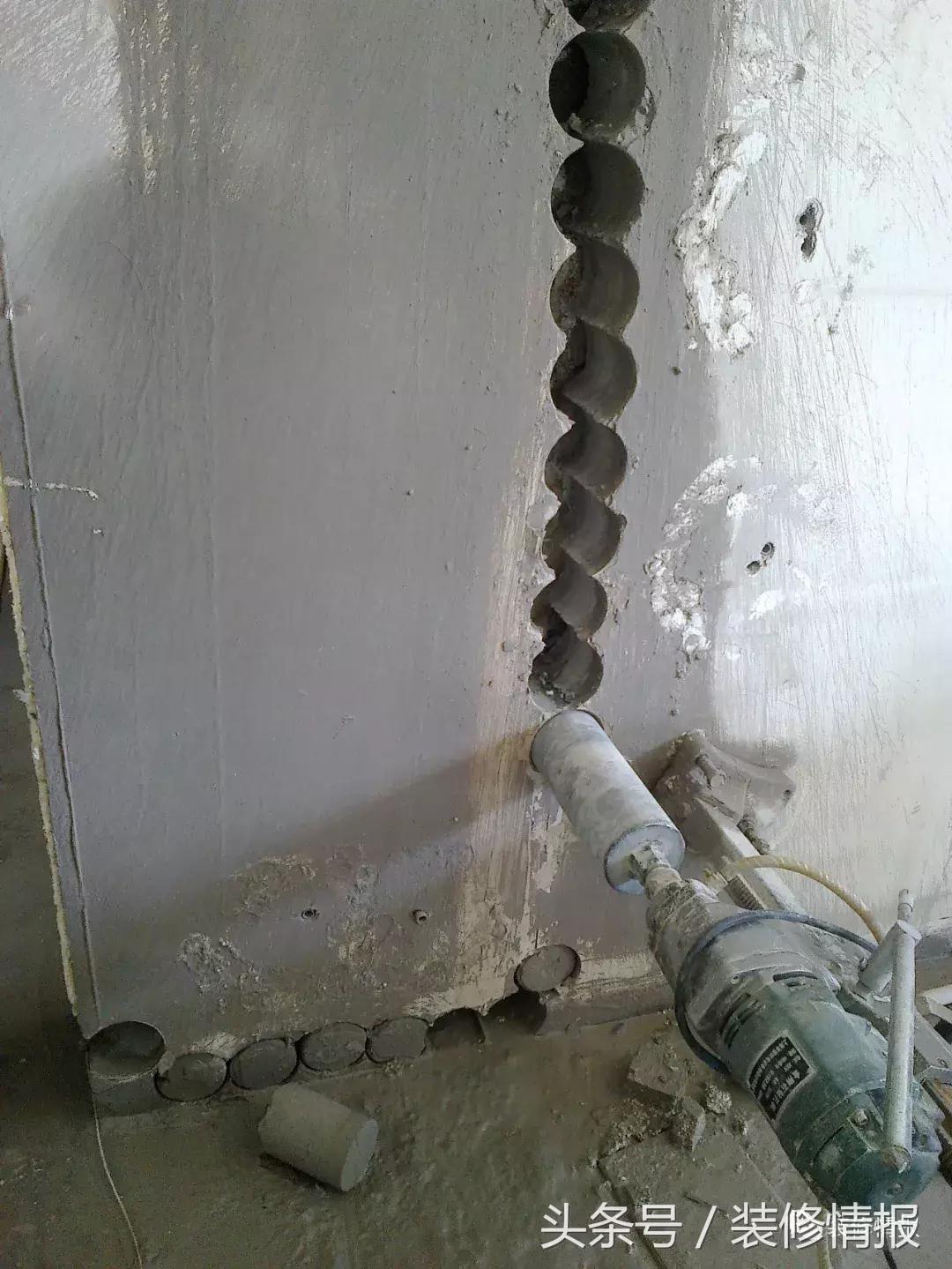 铺完瓷砖不是特别平整,瓷砖铺贴有一点点高低不平