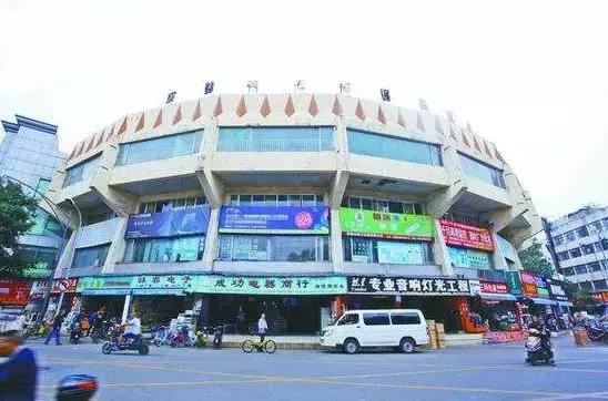 成都155个公共体育场馆免费,成都体育场有序开放