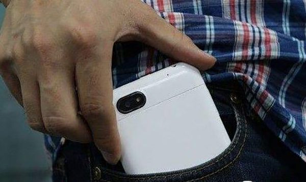 有几种充电方式容易损坏手机电池,充电坏习惯