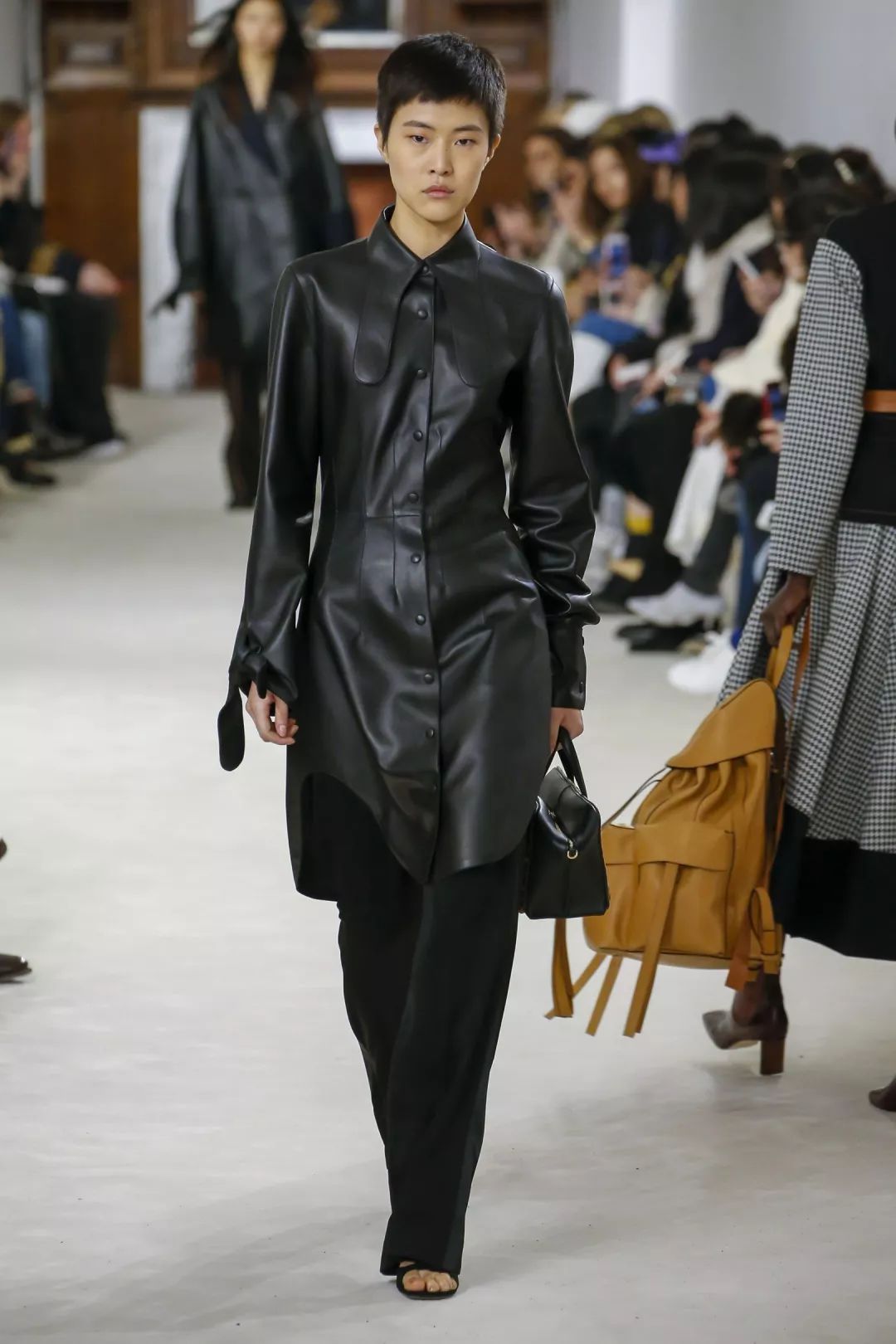 五大席卷2018秋冬时装周的潮流