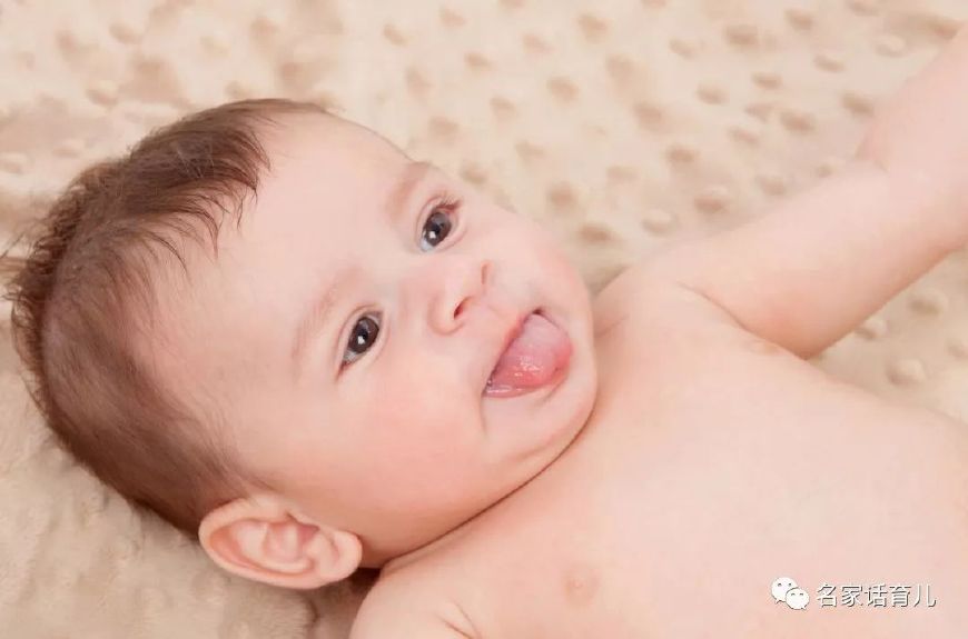 新手爸妈都会问的问题,新手爸妈带娃的奇怪行为
