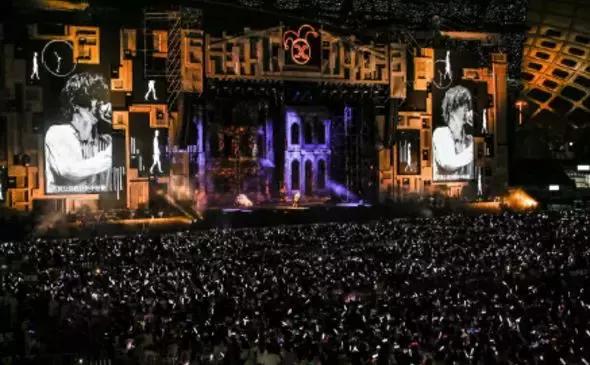 薛之谦在上海参加张学友演唱会,张学友薛之谦清唱