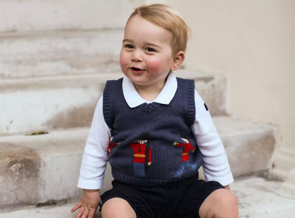 乔治小王子穿的衣服,英国乔治小王子服装搭配