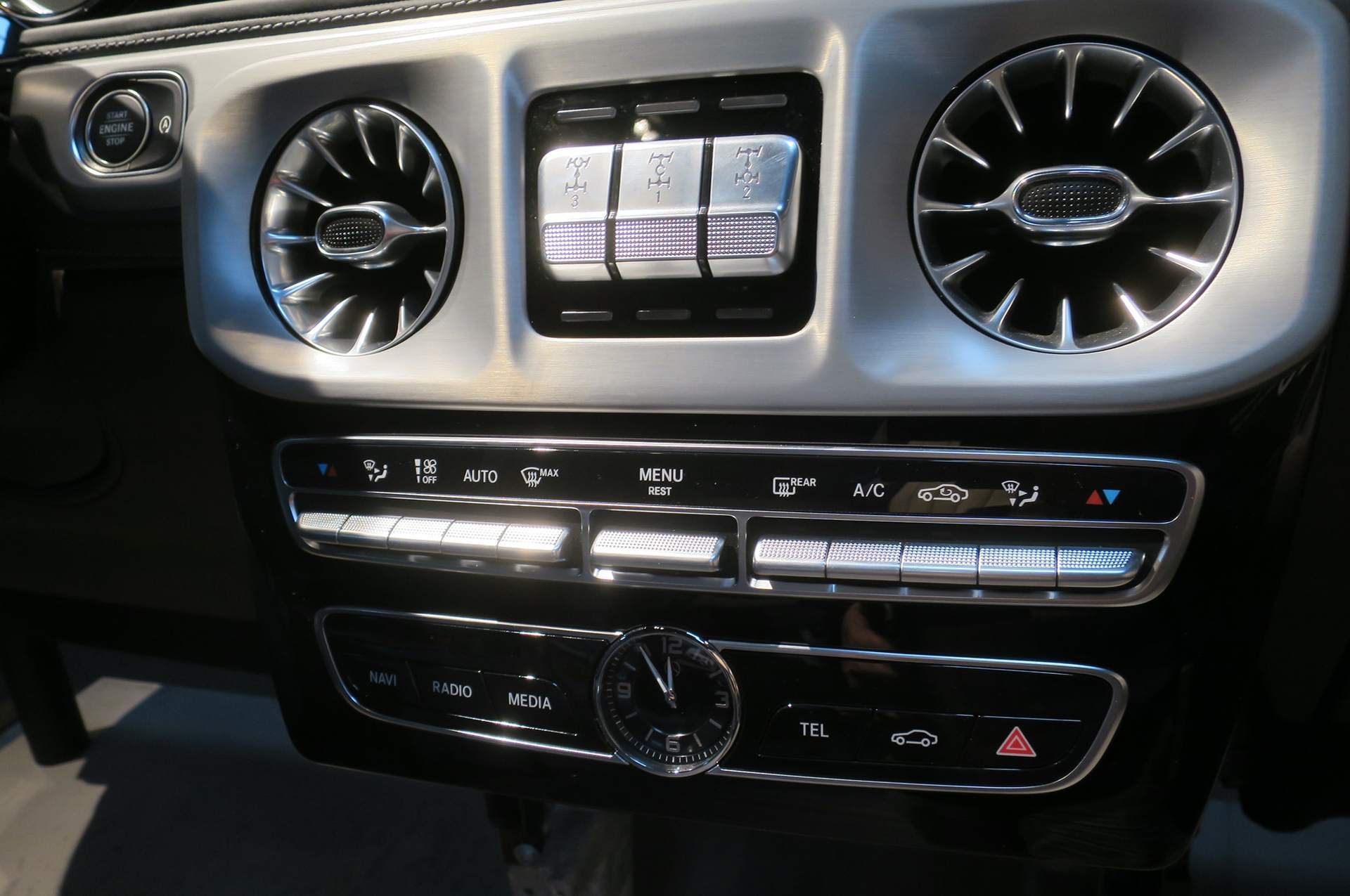 奔驰g500和雷克萨斯lx570买哪个,雷克萨斯lx570和g500哪个好