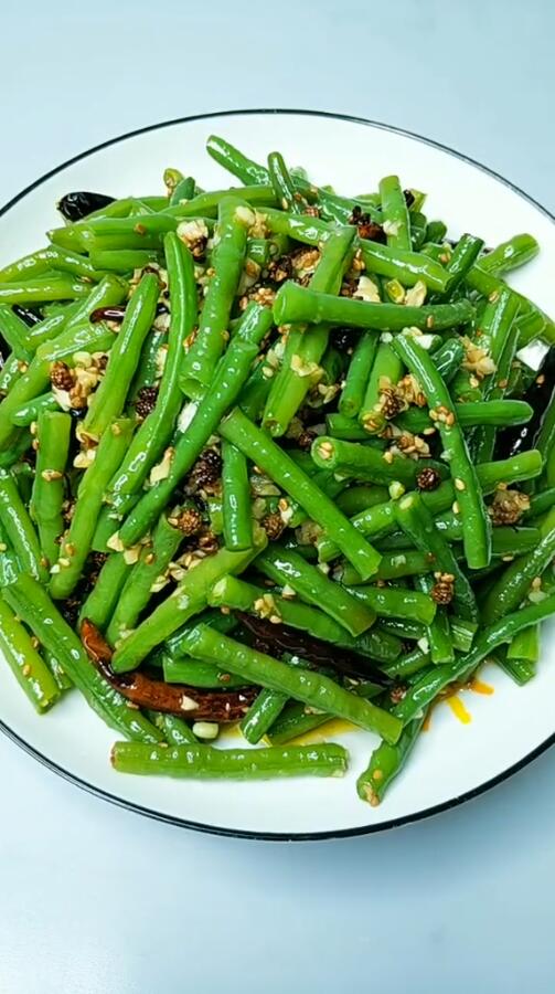 芝麻酱豇豆凉拌怎么做好吃又简单,生豇豆香菜辣椒凉拌做法大全家常