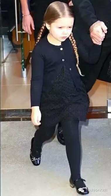 小孩子穿衣风格不要太局限,你的品味决定了孩子的穿衣风格