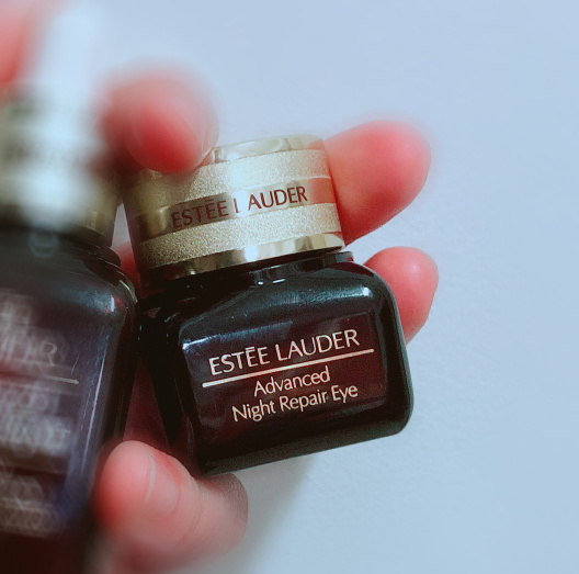 改善肿眼的眼霜,消除眼细纹眼霜