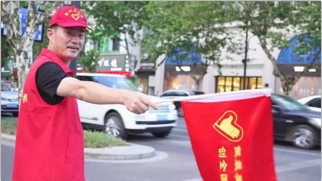 志愿者对行人交通文明劝导视频,文明交通劝导志愿者的主要任务