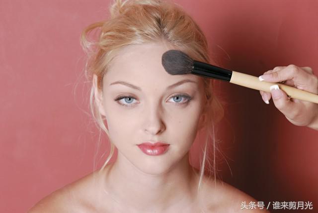 如何使用气垫bb霜化妆步骤,怎么使用气垫bb霜视频教程