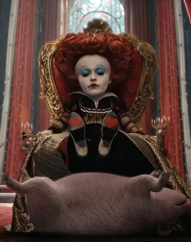 爱丽丝梦游仙境红皇后电影完整版,爱丽丝梦游仙境的电影总结