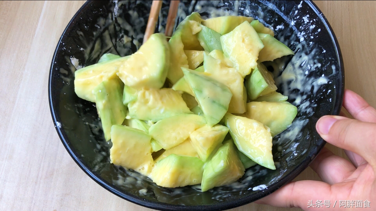 这个季节的丝瓜怎么吃,立秋后的丝瓜怎样吃不发黑