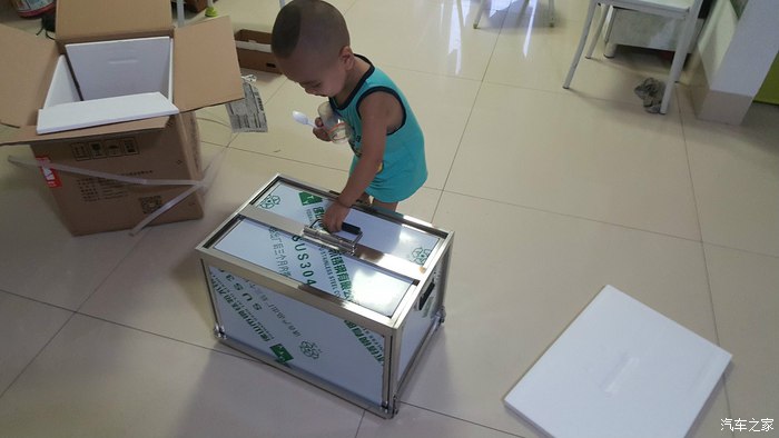 自驾游旅行睡逍客车里,逍客当房车用