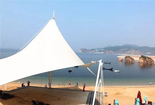 踏浪看海享受阳光沙滩海浪,玩遍海边