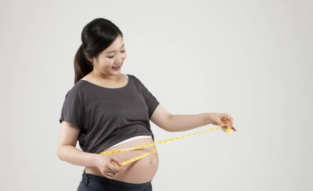 孕妈妈如何避免脐带绕颈等危害,孕期怎么避免胎儿脐带绕颈