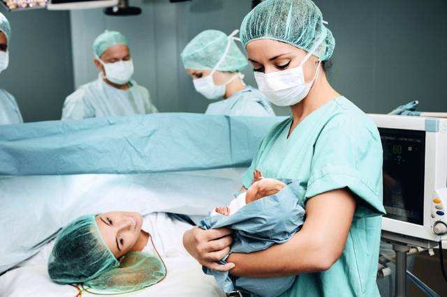 分娩时在产房会遇到哪些尴尬的事,产房分娩4个常见的小知识