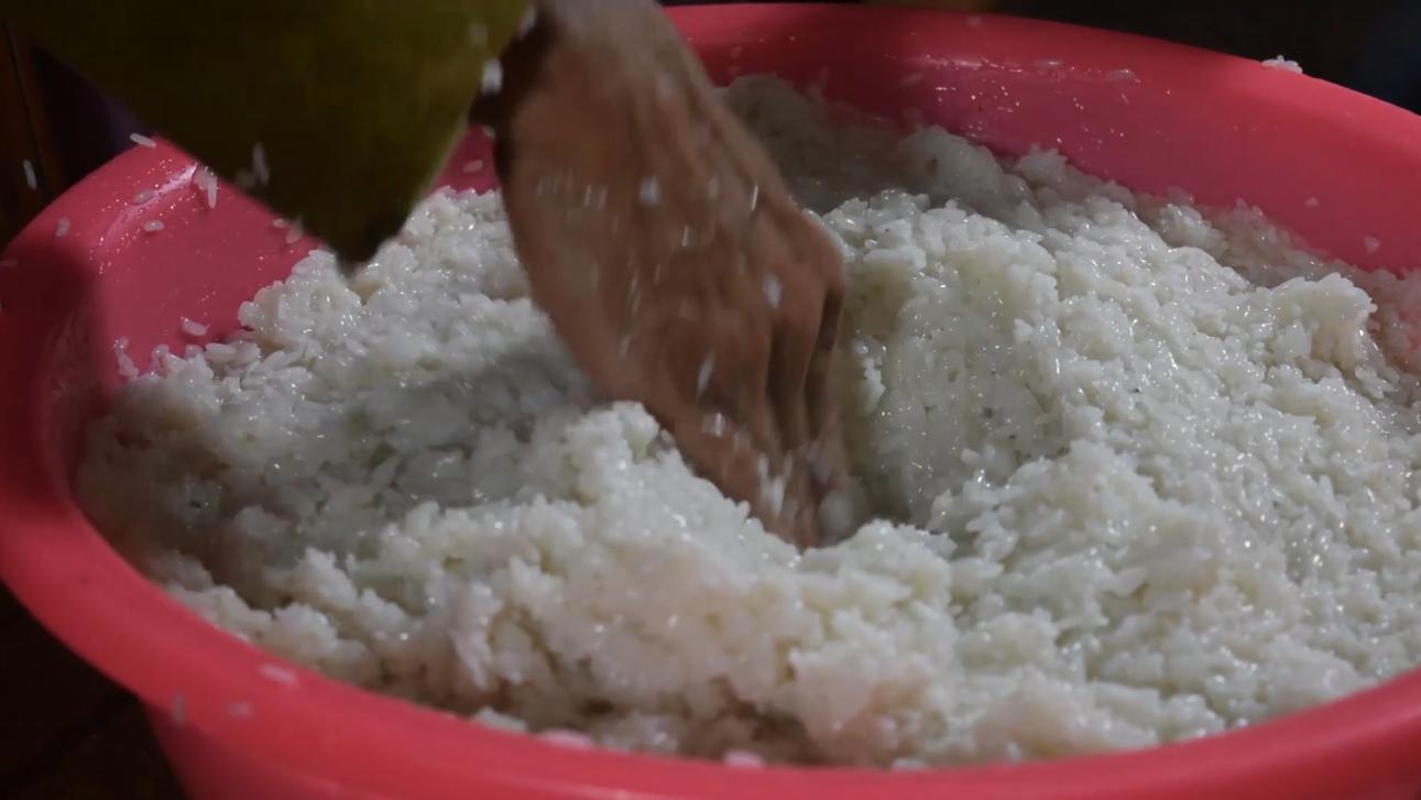 教你怎么在家制作糯米酒,农村阿姨教你做糯米酒