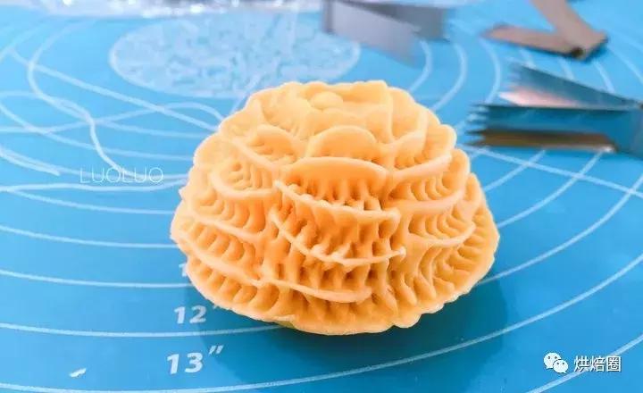 几个小工具竟能把2元1个的普通包子做成艺术品惊艳了老外!