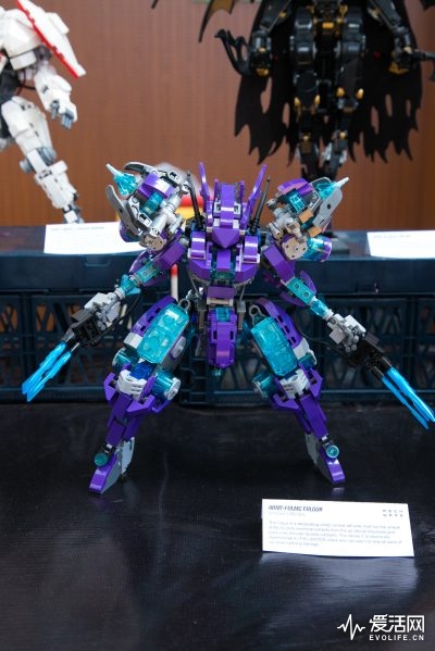 齐聚百名玩家的乐高作品展看高手们拼出一个未来世界