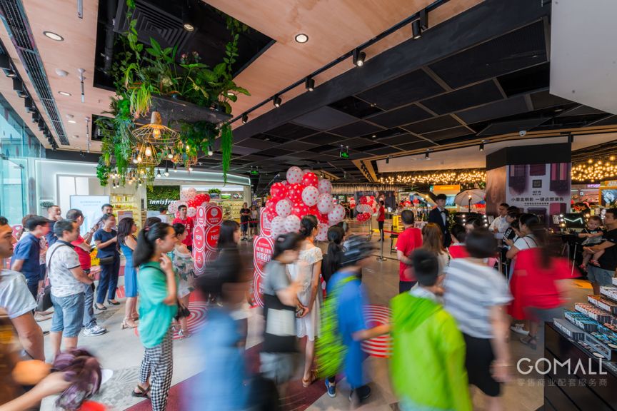 吸引精准目标消费群成都新世界百货这次业态调整亮点在这里