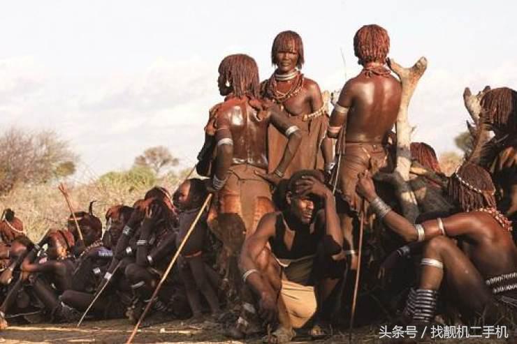 人类穿衣服是从什么时候开始的,人类早期穿的衣服