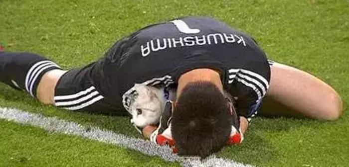 日本足球守门员扑球,日本足球守门员