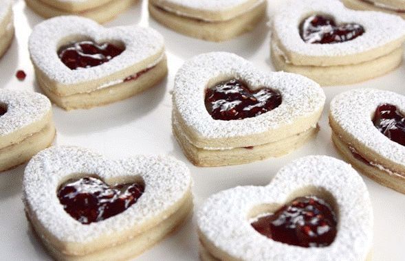 用甜品向你发射爱的小心心，提前预定七夕的甜蜜暴击！