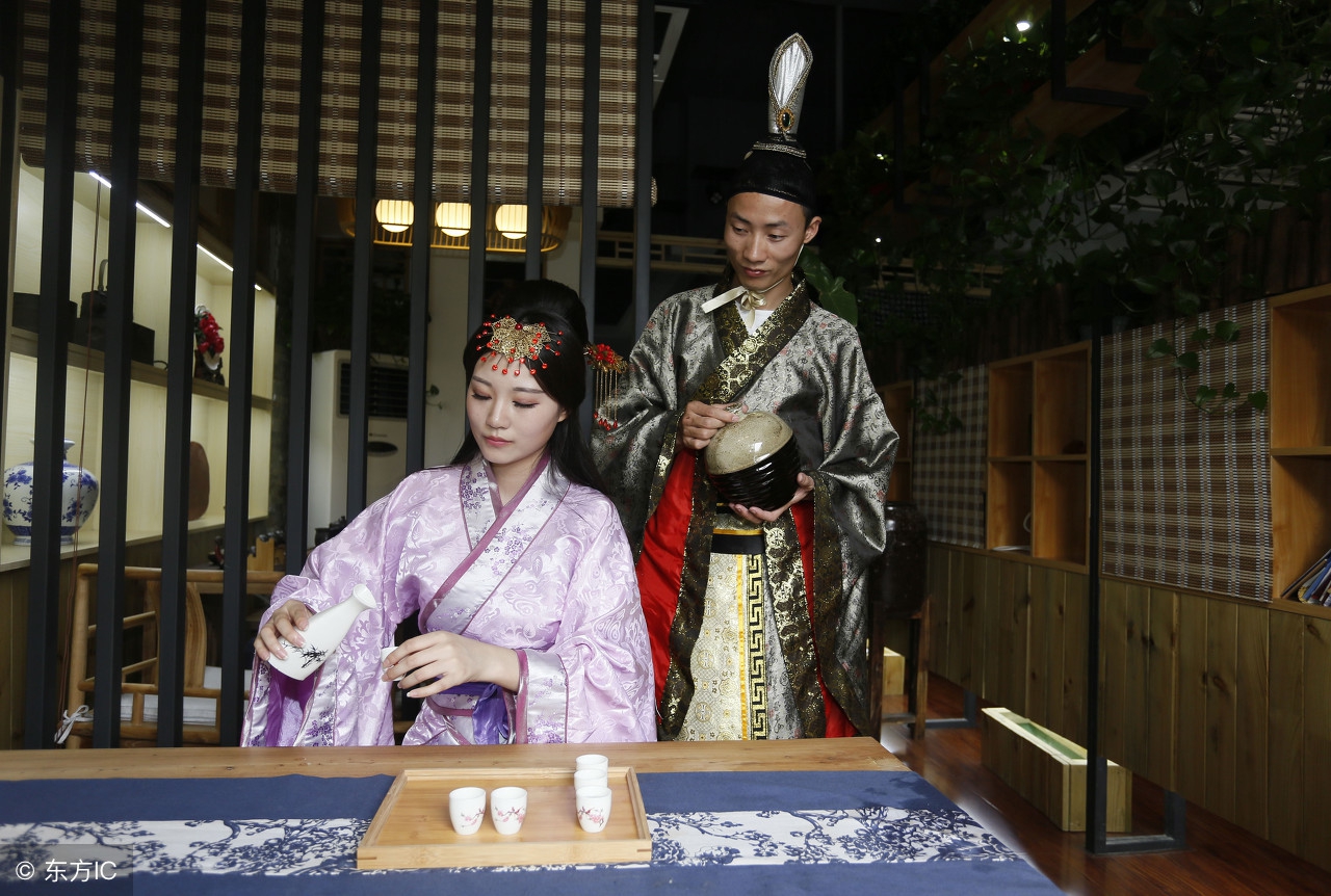 你有听过在地愿为连理枝的故事吗,在地愿作连理枝描述谁的爱情