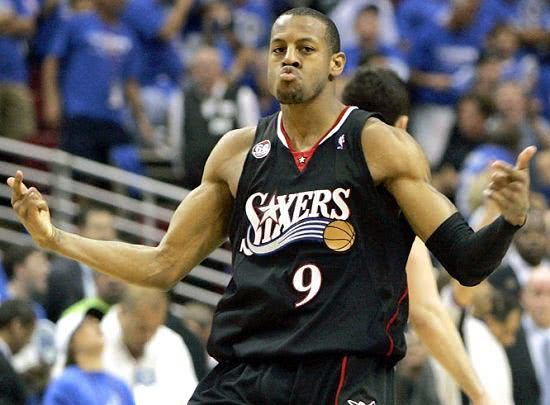 詹皇改6号球衣湖人,詹皇换了球衣