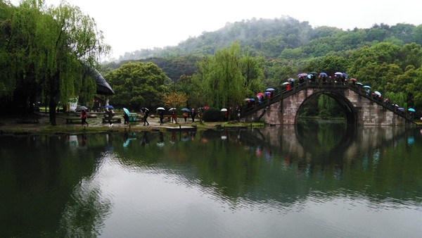 绍兴湖面上的桥,绍兴越城的桥