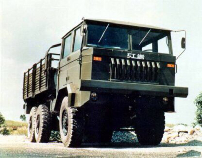 世界军用拖车系列,中国军用轻型履带运兵车