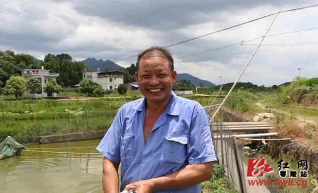 脱贫路上的笑脸总有一张打动你,脱贫攻坚群众幸福的笑脸