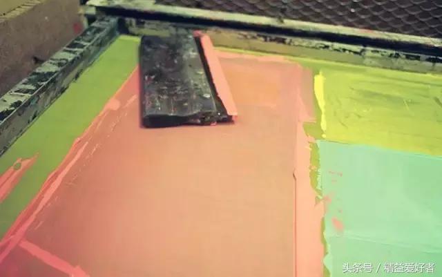 服装丝网印刷发泡工艺是什么,光伏玻璃丝网印刷工艺详解