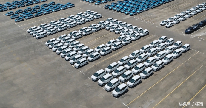 比亚迪电动出租车最新现状,中国比亚迪纯电动巴士出口东南亚