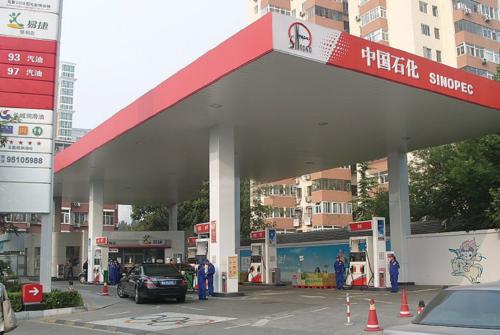 男子被泼汽油烧伤身亡警方通报,男子被泼汽油烧伤身亡舆情反思