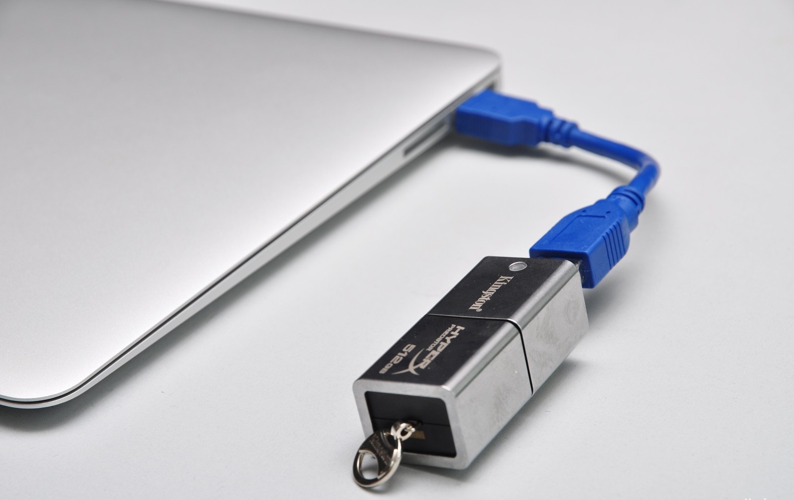 闪存盘和u盘的区别哪个好,闪存盘和u盘区别是什么