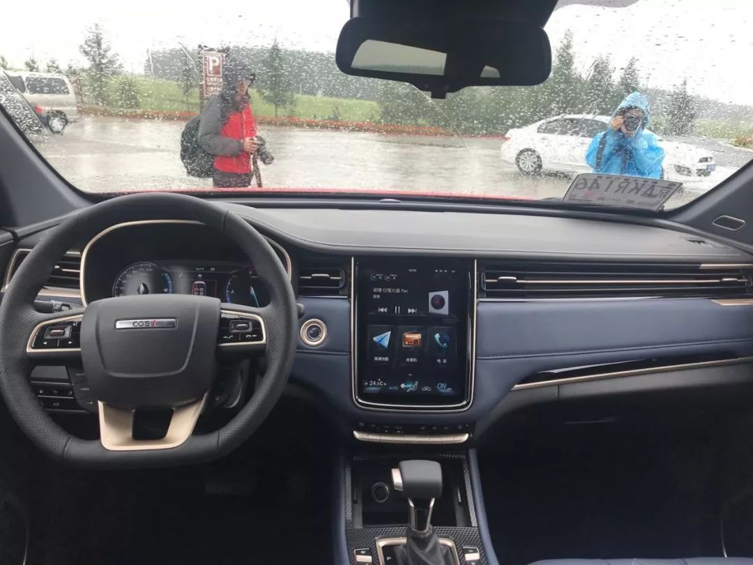 多路况实测欧尚COS1°:放心!你家最挑剔的那位都会满意