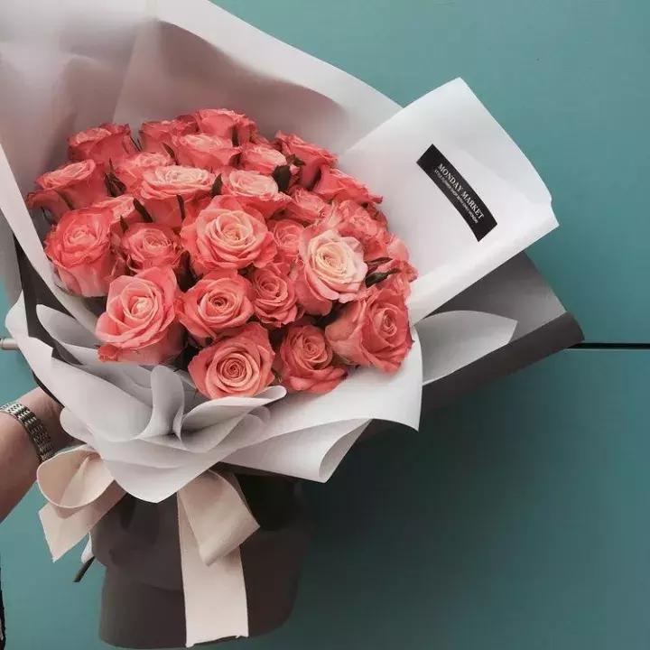 不同颜色玫瑰代表的花语,情人节送自己的玫瑰花语