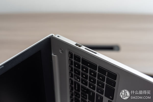 戴尔灵越15-5570怎么样,戴尔灵越5570是窄边框吗